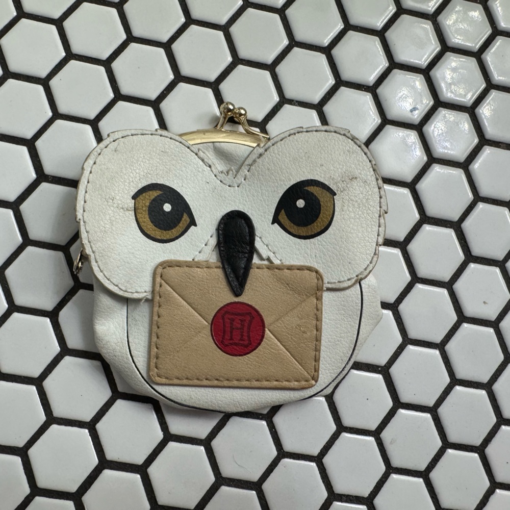 Bioworld Harry Potter Owl-Shaped Coin Purse